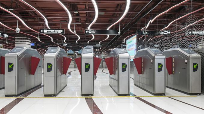 Aplicação do computador industrial no sistema urbano da automatização do trânsito do trilho