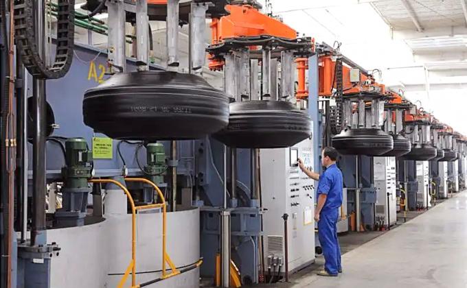 Aplicação do PC industrial do painel no controlo automático do Vulcanizer de borracha do pneu